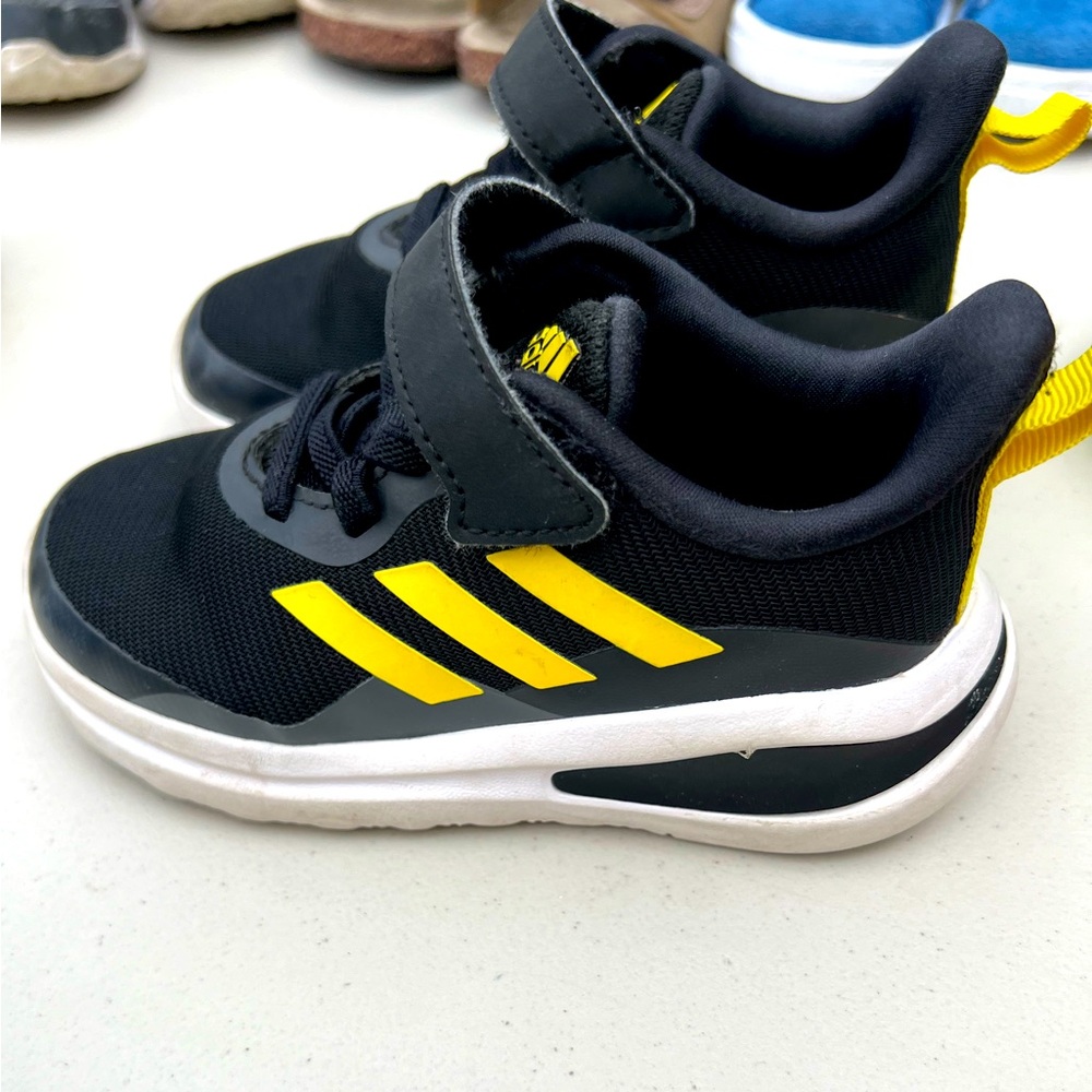 Adidas Tennis Shoe Toddler Size 8